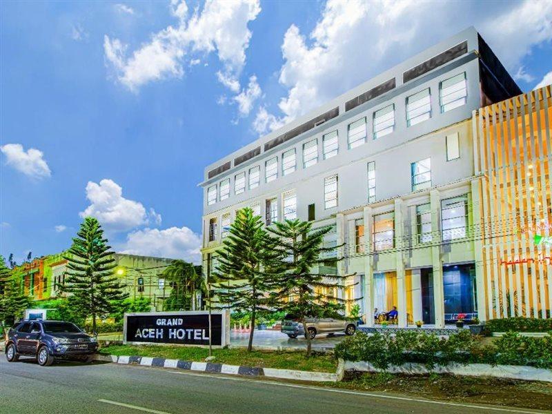 Grand Aceh Hotel Banda Aceh Exterior photo